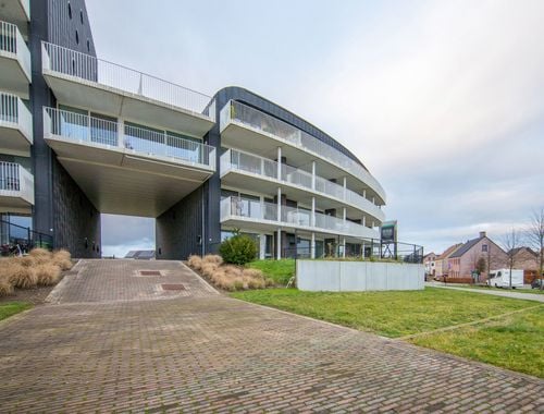                                         Appartement à louer à Niel, € 875
