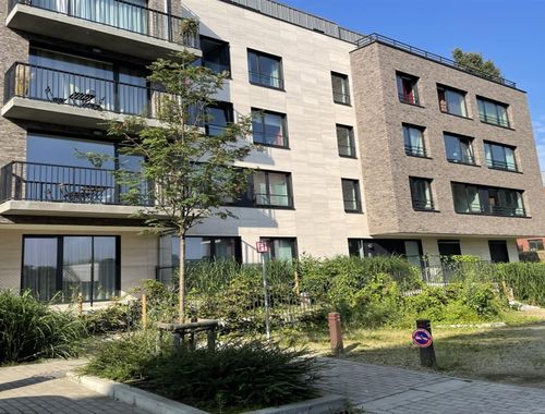                                         Garage te huur in Ukkel, € 120

