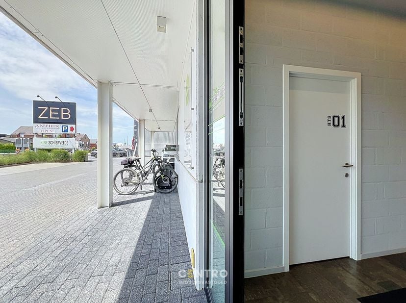 Bien professionnel à louer
                    à 8800 Roeselare