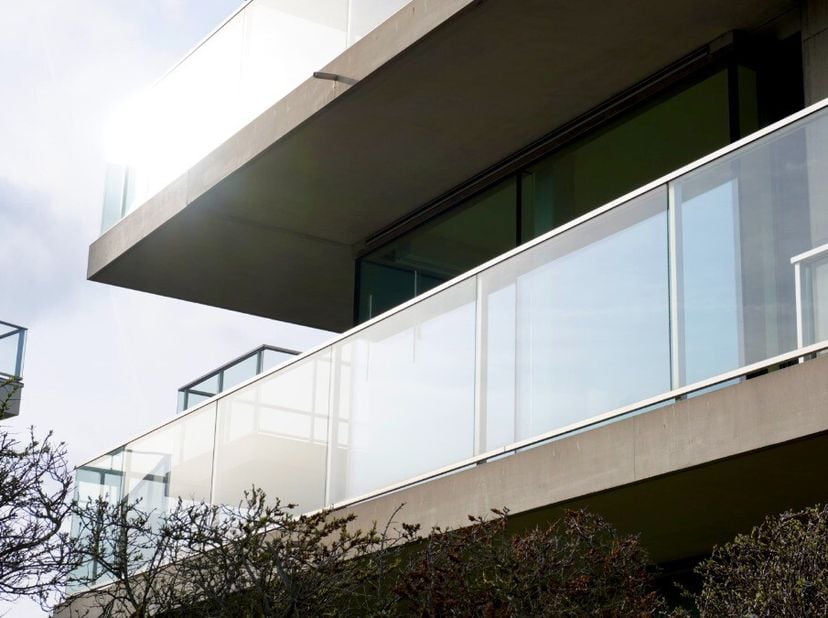 [[ DIT PAND NEEMT DEEL AAN DE ERA OPEN HUIZEN DAG OP 13/6 VAN 14:30 TOT 15:30 ]] Te koop: modern appartement met open zicht in Sint-André (Oostduinker