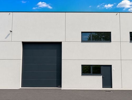                                         Entrepôt avec bureau à vendre à Eeklo, € 433.500
