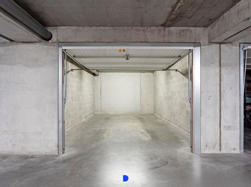 Garage te koop in Statiestraat 55,
                    8980 Passendale