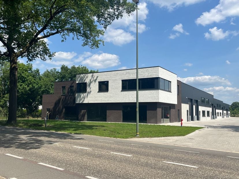 Bedrijfsvastgoed te huur in Houthalenseweg 70 bus B,
                    3520 Zonhoven