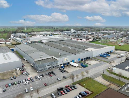                                         Entrepôt à louer à Zele, € 21.331
