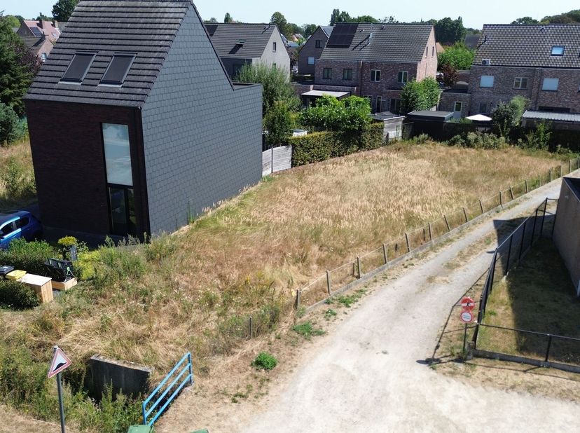 Terrain loti pour une maison individuelle de 549 m²<br />
Situation : rue latérale de la Heiveldlaan, non loin du centre de Kapellen, emplacement calm