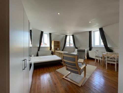                                         Studio te huur in Brussel, € 930

