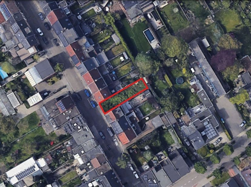 Terrain à bâtir idéalement situé pour un ensemble résidentiel fermé au centre de Hove<br />
Découvrez ce terrain à bâtir idéalement situé pour la cons