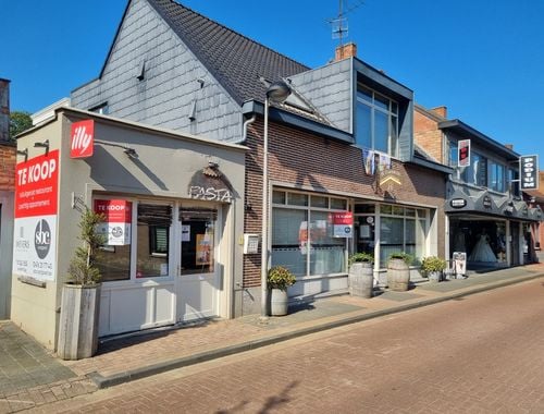                                         Handelspand met woonst te koop in Heusden, € 590.000
