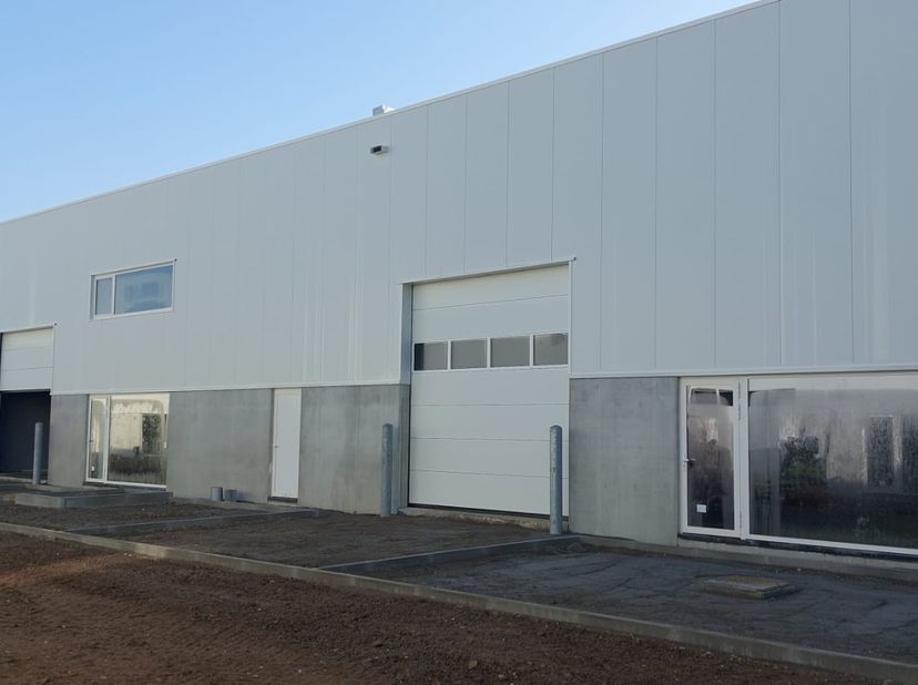 Tout près de l’échangeur de Daussoulx, vous trouverez l'Eco Business Parc de Fernelmont.&amp;nbsp;<br />
<br />
Ce parc d’entreprises moderne et durable o