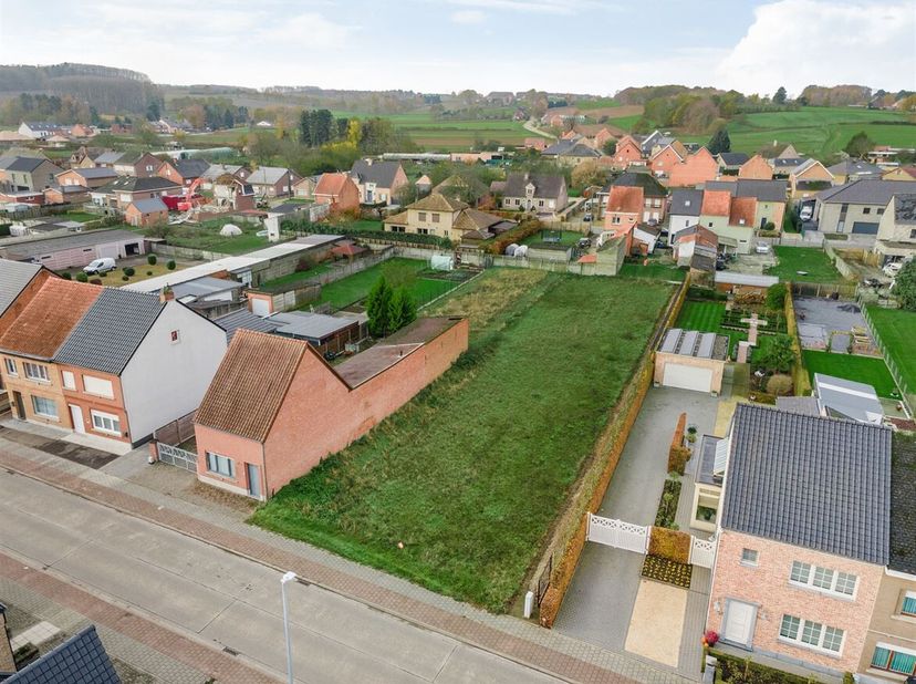 Localisation<br />
Ce terrain à bâtir est situé à Tieltseweg 46 à Rillaar, dans la commune d'Aarschot. Le terrain est situé dans une zone résidentiell