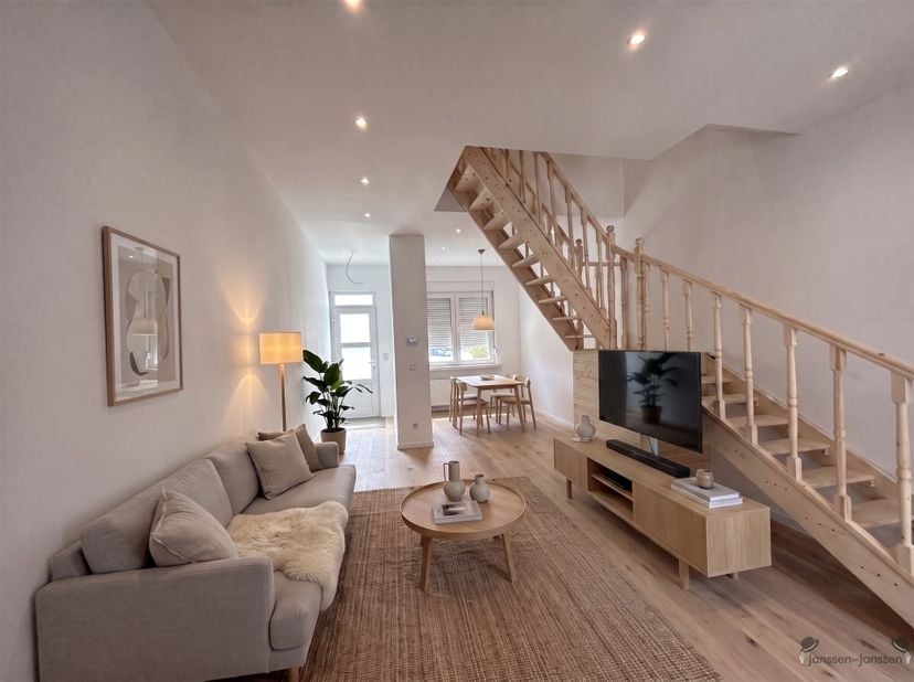 Maison familiale prête à emménager avec 3 chambres, toiture entièrement rénovée et jardin<br />
<br />
Vous recherchez une maison familiale prête à em