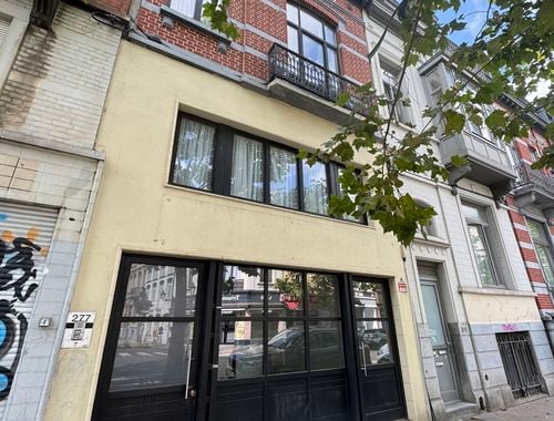                                         Handelszaak te huur in Sint-Gillis, € 1.200
