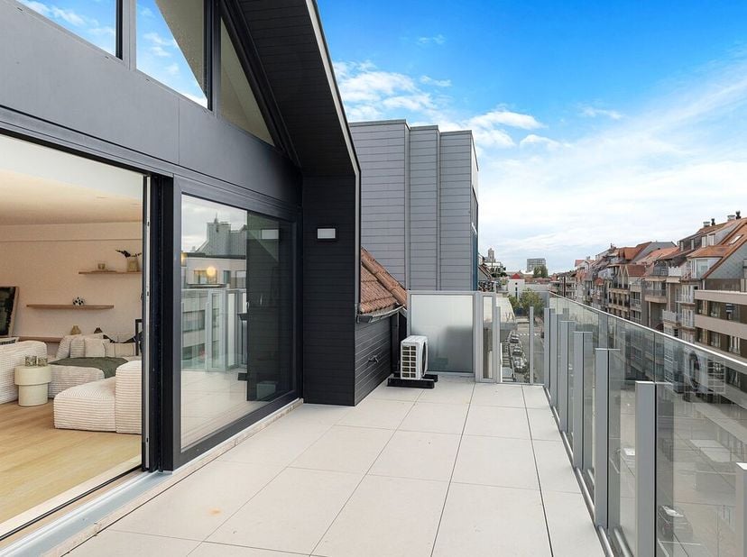 Appartement te koop in Leopoldlaan 52,
                    8300 Knokke