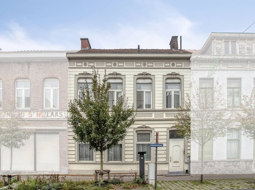 Huis te koop in Ardooisesteenweg 37,
                    8800 Roeselare