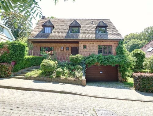                                         Villa te koop in Oudergem, € 840.000
