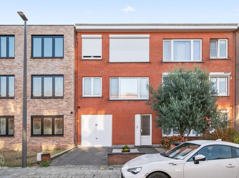 Appartement te koop in Vleerakkerstraat 33,
                    2100 Deurne