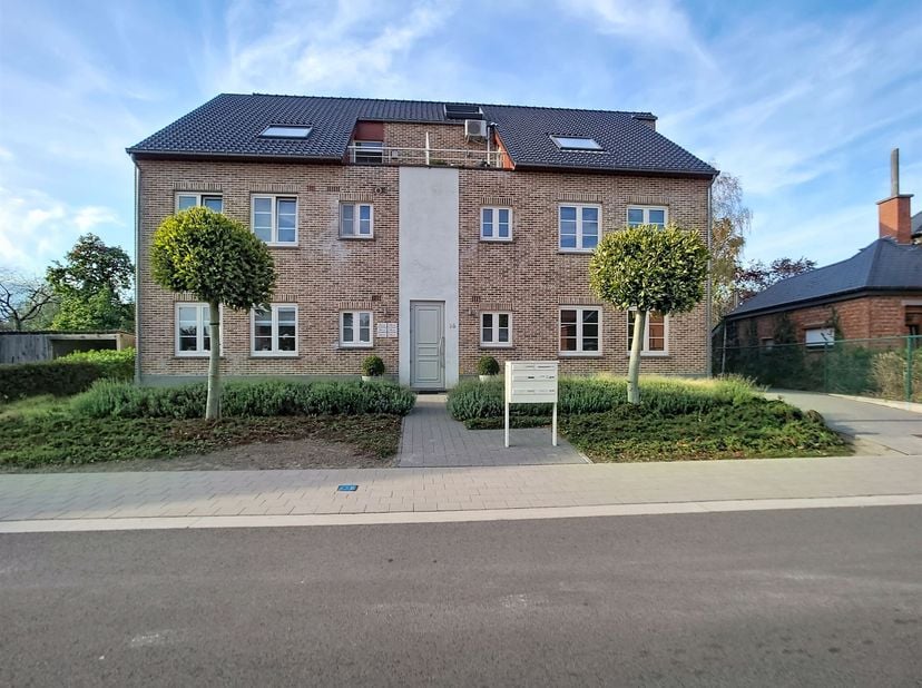 Appartement te koop in Monseigneur Raeymaekersstraat 16 bus 2.2,
                    2235 Westmeerbeek