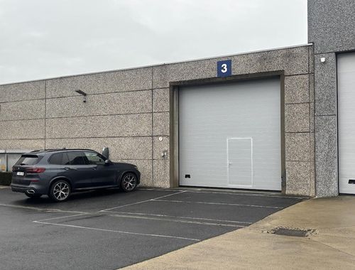                                         Entrepôt sans bureau à louer à Kuurne, € 2.000
