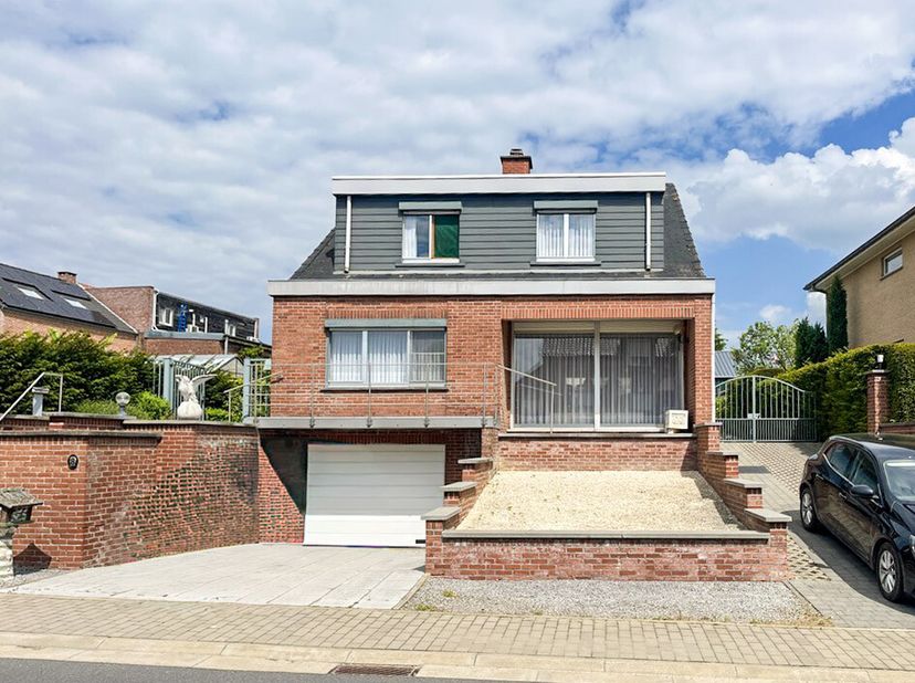 [[ CE BIEN PARTICIPE À LA JOURNÉE MAISONS OUVERTES ERA LE 13/6 DE 14:30 À 15:30 ]] À vendre : maison ouverte spacieuse située Paardskerkhofstraat à Li