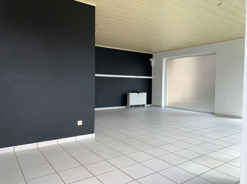 Bien professionnel à louer
                    à 2230 Herselt