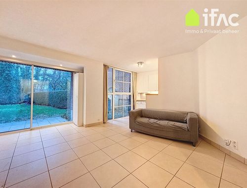                                         Appartement à louer à Wezembeek-Oppem, € 850
