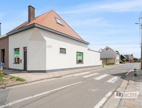                                         Koppelwoning te koop in Zomergem, € 382.000
