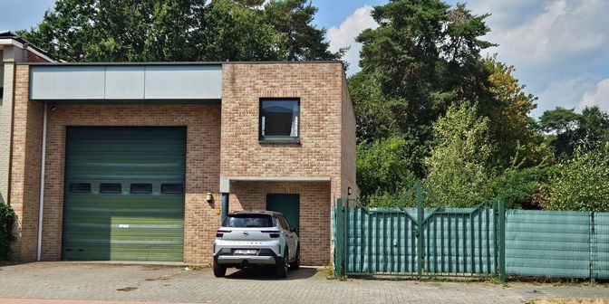 Bien professionnel à louer à Mosselerlaan 49, 3600 Genk