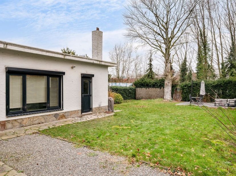 Energiezuinige woning met o.a. 4 slaapkamers en inpandige garage op een rustige locatie in Essen<br />
Een instapklare woning op een rustige ligging,