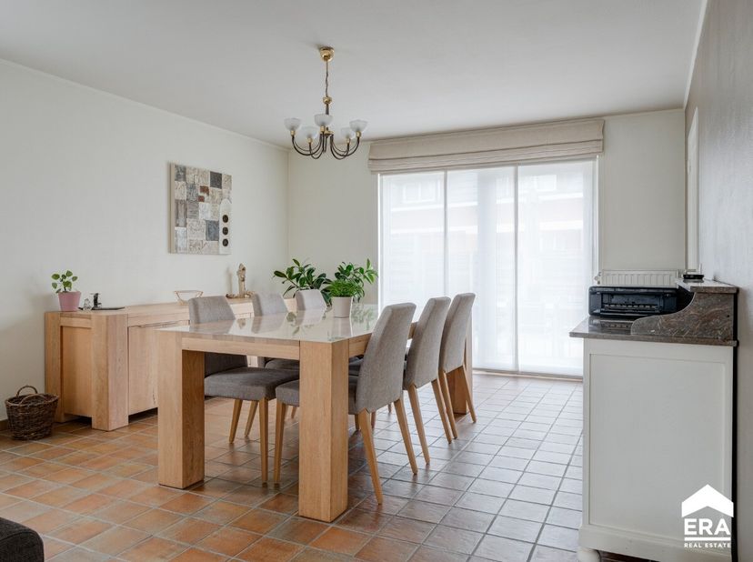 e zeer goed onderhouden woning combineert een praktische indeling en een uitstekende bereikbaarheid. Voor meer info ga naar https://www.era.be/nl/te-k