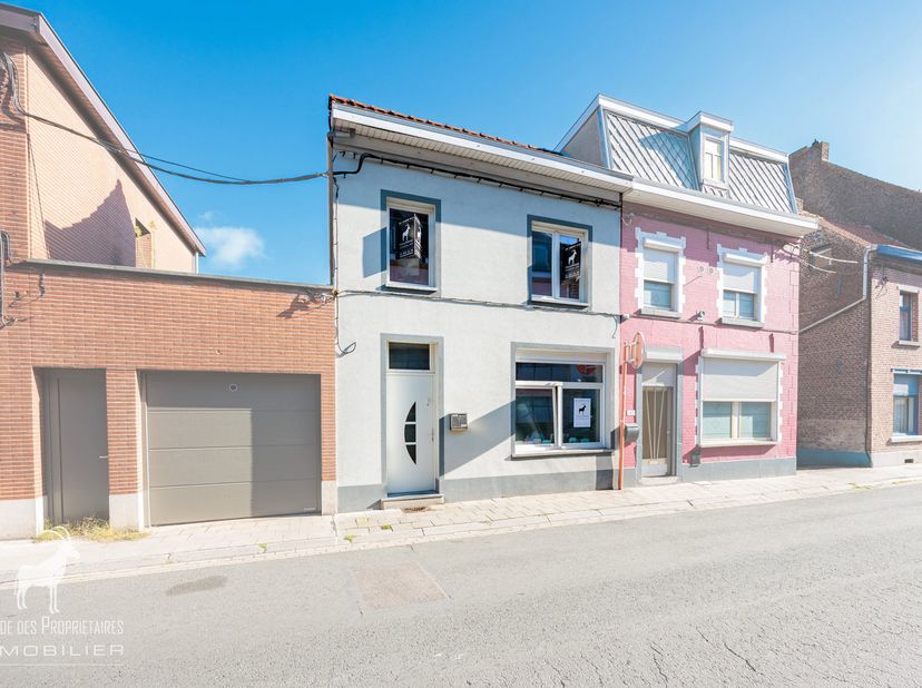 Maison à vendre à ,
                    7012 Jemappes