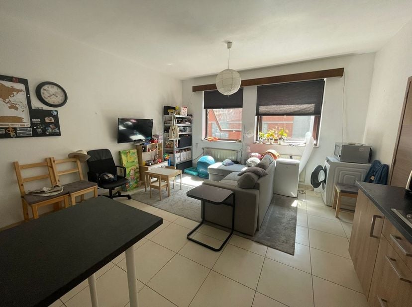 Gezellig appartement met 2 slaapkamers midden in de stad, op wandelafstand van de markt, winkels, treinstation en park. Dit appartement bevindt zich o