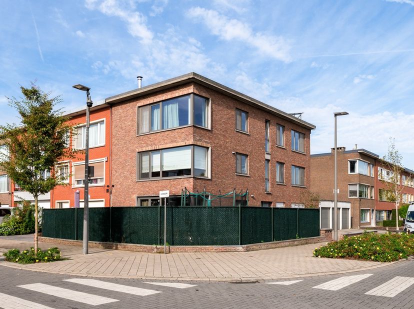 Appartement te koop in Haviklaan 23,
                    2100 Deurne
