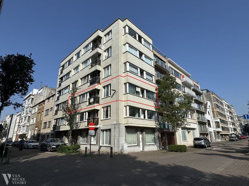 Appartement te koop in Kaïrostraat 1 bus 0201,
                    8400 Oostende