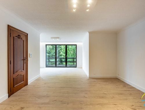                                         Appartement te koop in Zele, € 285.000
