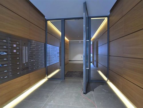                                         Bureaux à vendre à Ixelles, € 175.000

