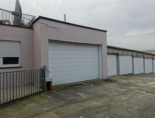                             Garage te huur in Halle
