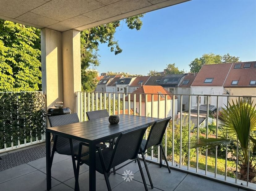 GENT - Elsa Guyssenpad 17:  Ben je op zoek naar een prachtig nieuwbouw appartement met autostaanplaats te huur in Gent? Dan is dit pand mogelijk iets