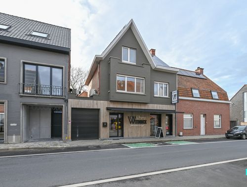                                         Usage mixte à vendre à Sint-Eloois-Winkel, € 375.000
