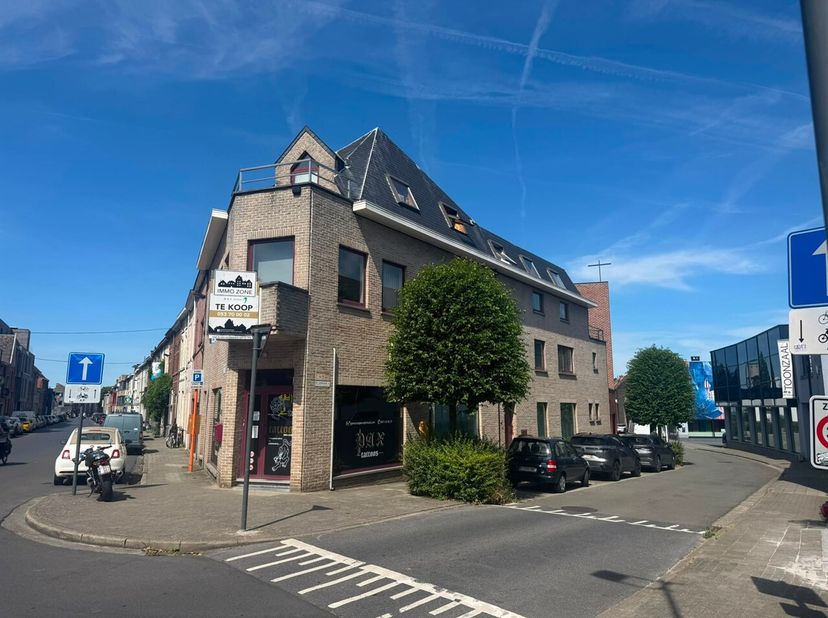 Appartement à louer
                    à 9300 Aalst
