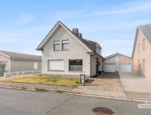                                         Koppelwoning te koop in Hillegem, € 249.000
