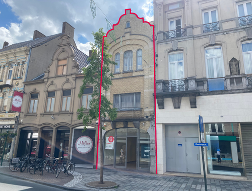                                         Bien commercial à vendre à Roeselare, € 665.000
