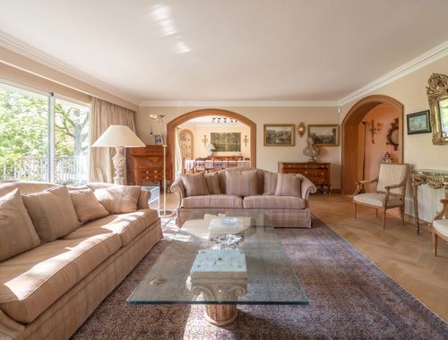                                         Appartement te koop in Ukkel, € 950.000
