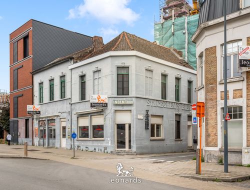                                        Appartementsgebouw te koop in Kortrijk, € 475.000

