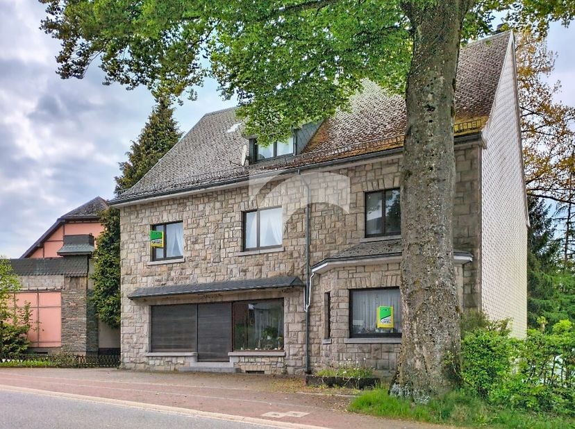 Huis te koop in Bahnhofstraße,
                    4760 Büllingen