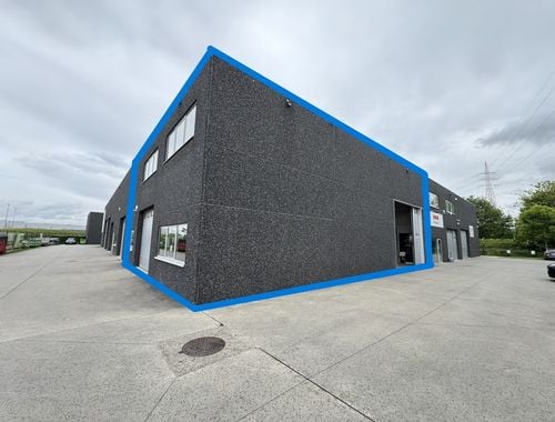                                         Entrepôt sans bureau à louer à Melle, € 1.500
