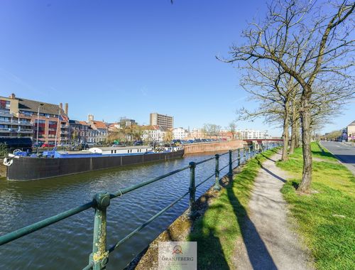                                         Appartement à louer à Gent, € 1.785
