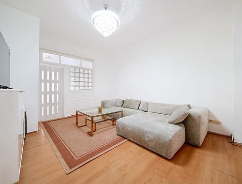                                         Appartement à vendre à Koekelberg, € 285.000
