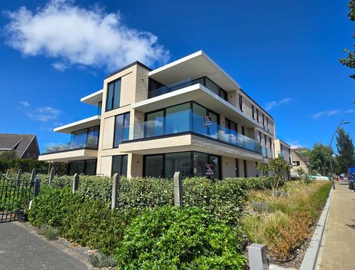                                         Appartement te koop in Sint-Idesbald, € 633.000
