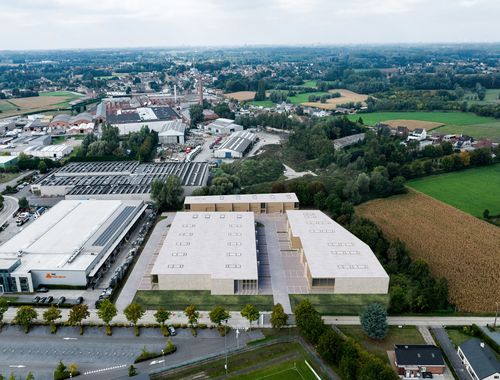                                         Bâtiment d’entreprise à vendre à Laarne, € 272.446
