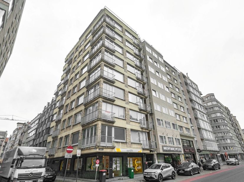 Appartement te koop in Leopold II-laan 18 bus 0201,
                    8400 Oostende